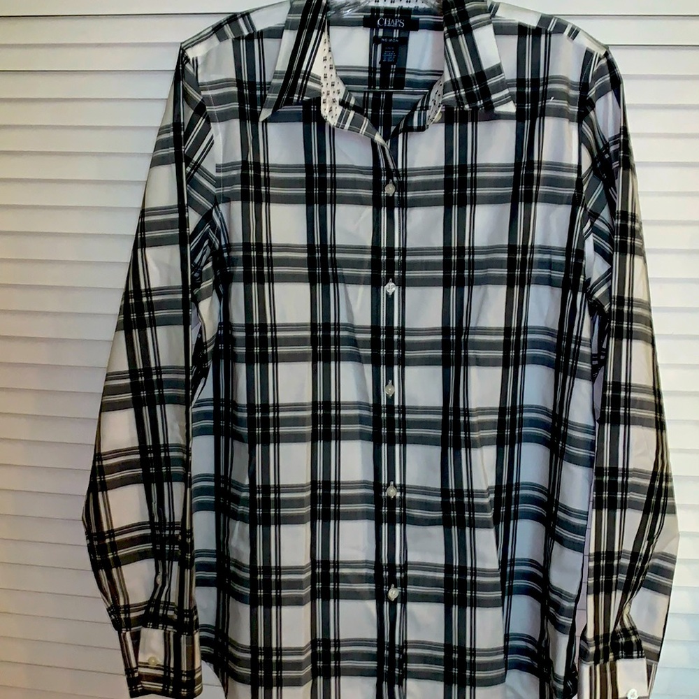Chaps no iron button down shirt